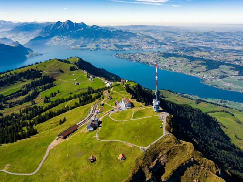 Aussicht vom Pilatus-Gebiet auf den Vierwaldstättersee und Luzern