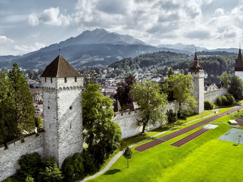 Luftaufnahme der Museggmauer Luzern