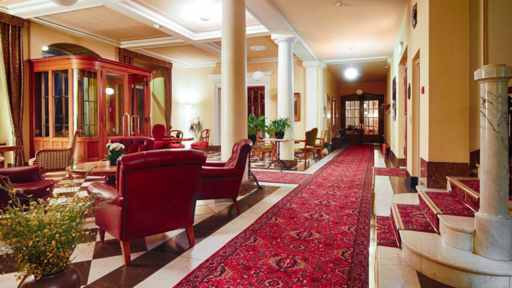 Jugendstil Lobby Hotel Royal Luzern 4 1280x720